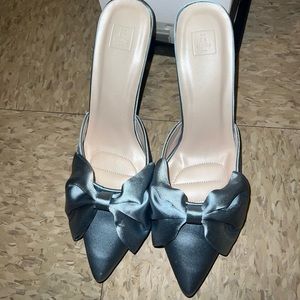 David’s bridal satin heel